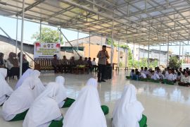 Polres Gowa gelar operasi bina waspada lipu di pesantren