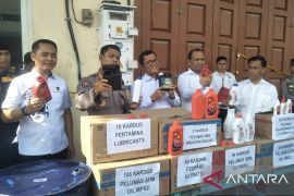 Polda Sumut gerebek ruko dagang oli  ilegal di Deli Serdang