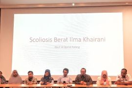 Tim RSUP M Djamil Padang berhasil mengoperasi pasien skoliosis berat