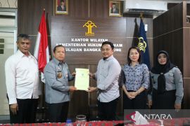 Kakanwil Kemenkumham Babel serahkan hasil Penyusunan Naskah Akademik dan Raperda kepada Bapemperda DPRD Belitung