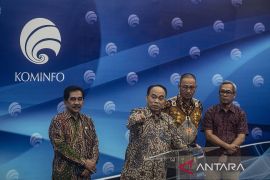 Bahu membahu berantas judi online