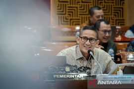 Hoaks! Poster program magang di Kemenparekraf