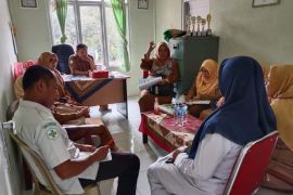 Tim Dinkes lakukan pemantauan dan supervisi posyandu di Ranah Ampek Hulu Tapan