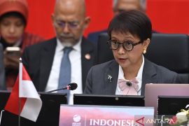 Menlu Indonesia bersama Peru bahas kerja sama bilateral dan kawasan