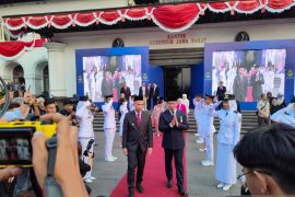 Ridwan Kamil pesan Bey Machmudin jaga "rumah kinclong" hingga rajin bikin pantun