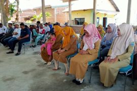 Tim Konsultasi Kawasan Industri Bantaeng edukasi warga s soal adar hukum