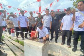 Bupati Sambas resmikan Jembatan Berkemajuan di Desa Tengguli