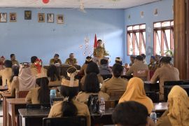 Wagub beri motivasi pada tenaga pendidik