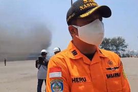 SAR Banten terlibat dalam pemadaman terbakarnya kapal di Merak