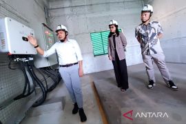 Pelaku industri tenaga surya apresiasi pemakaian PLTS di pabrik