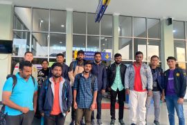 Imigrasi Baubau deportasi sembilan WNA India yang ditemukan di Buton