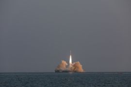 Roket komersial China luncurkan 4 satelit ke orbit dari laut