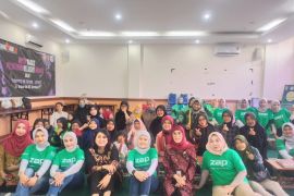 DP3AK Jatim dan ZAP gelar sosialisasi perawatan kulit bagi ojek daring perempuan