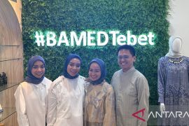 Kami gandeng Bamed di "London Fashion Week Spring Summer 2023-2024"