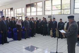 34 orang kepala sekolah dan pengawas di HSS dilantik