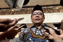 Mahfud MD minta polisi tangani massa di Rempang Batam  dengan penuh kemanusiaan