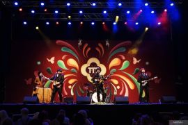 G-Pluck sukses tebar pesona dan hangatkan malam festival Tong Tong Fair 2023