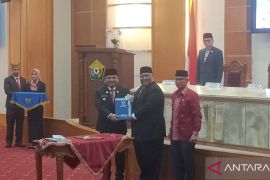 Ali Mazi berharap Pj Gubernur melanjutkan pembangunan di Sultra