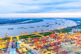 Perekonomian Tiongkok stabil dan membaik, pemberdayaan dengan pengembangan berkualitas tinggi