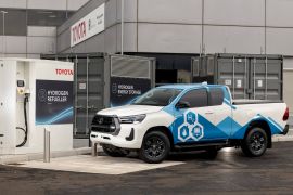 Toyota pamerkan Hilux Hidrogen di Inggris