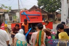 Pemkab Bekasi pastikan penuhi kebutuhan air bersih warga terdampak kekeringan