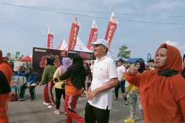 Wawako Pangkalpinang lepas peserta jalan sehat Yayasan BBCIMB