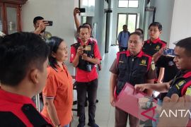 Jaksa temukan bukti korupsi proyek pengadaan pakaian seragam Dinas Pendidikan SBB