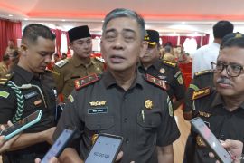 Kajati Kalbar mengingatkan pejabat Kapuas Hulu terkait kasus korupsi