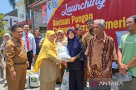 Launching penyaluran bantuan pangan cadangan beras pemerintah