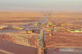 2.000 dilaporkan tewas dan ribuan hilang disapu banjir bandang di Libya timur