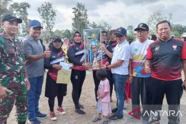PT Timah Dukung Piala Bergilir Kasti Kecamatan Gantung