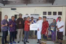 PLN berikan 7.462 paket sembako ke masyarakat kurang mampu di Bali