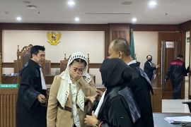 Hasnaeni "Wanita Emas" divonis 5 tahun penjara, denda Rp500 juta