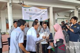 Pemkot sebut bantuan pangan tekan harga beras di pasar