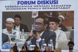 Forum diskusi untuk pemilu damai