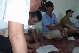 Balai Monitor Spektrum Frekuensi Radio Kelas II Lampung dan HNSI Lamtim data kepemilikan radio marine Page 3 Small