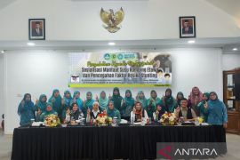 Dosen Universitas Baiturrahmah dan TP-PKK Padang Panjang Kenalkan Produk Inovasi Yogurt Dadiah Etawa (YODIWA) untuk Penanggulangan Stunting