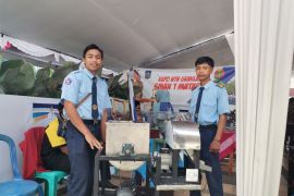 SMKN 2 Praya Tengah ciptakan mesin perajang singkong
