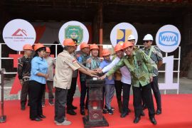 Bupati Tapin resmikan Tunnel AGM 101