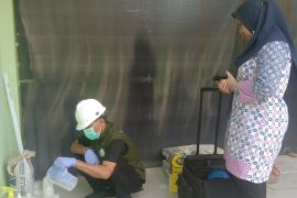 Labkesda cek sampel air limbah di seluruh Puskesmas Tangerang