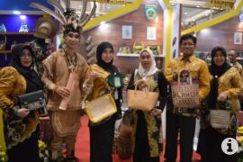 Balangan Dekranasda displays various superior products at 2023 KriyaNusa