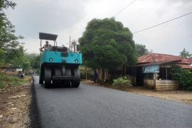 Kerinduan warga Rispa Tapsel akan jalan mulus terjawab sudah