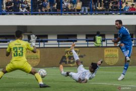 Liga 1: Persik dikabarkan datangkan Ezra Walian dan Fergonzi