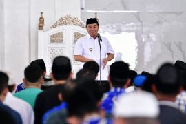 Pj Gubernur Sulsel dorong kabupaten/kota alokasikan dana Pilkada 2024