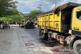 Pemkota Samarinda mengaspal jalan di sekitar Taman Samarendah hingga November