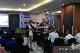 Kesantunan berbahasa di media