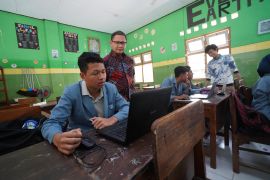 Dispendik Jatim puji ekstrakurikuler "Entrepreneur Milenial" SMAN 1 Puri