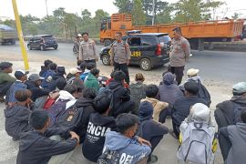 Polres Banjarbaru tegur pelajar cegat truk di Jalan Trikora