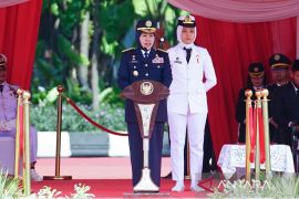Khofifah: Pengembangan transportasi massal tumbuhkan perekonomian