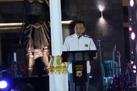 Kapolda Maluku  ajak warga SBB jaga persatuan dan kedamaian